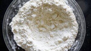 Beignets italiens Graffe - Zeppole Di Carnevale - Mélangez grossièrement avec une fourchette et formez un puits au centre