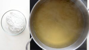 Canederli (Knödel) – Boulettes de pain italiennes - Faites chauffer le bouillon ou de l’eau salée dans une grande casserole