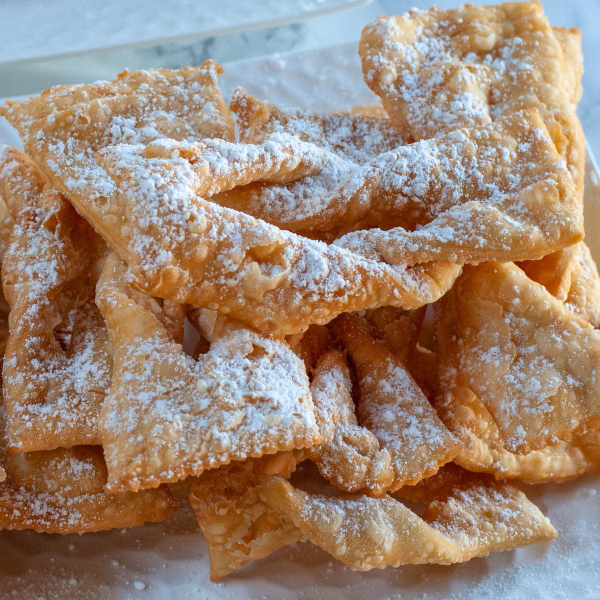 Chiacchiere biscuits italiens frits - En-tête