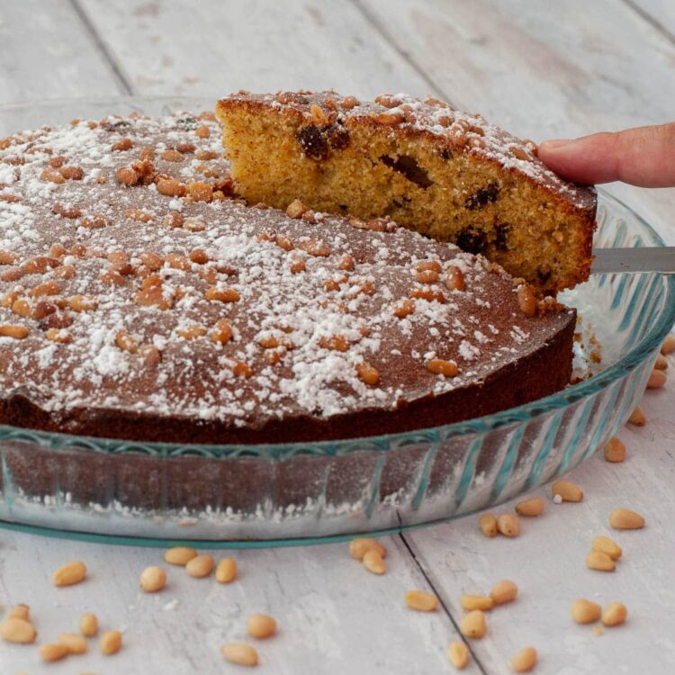Gâteau sucré italien à la polenta avec ricotta - En-tête
