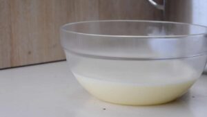 Gelato Italien Vanille, Chocolat et Pistache - Laissez refroidir à température ambiante ou laissez reposer toute une nuit au réfrigérateur dans un récipient hermétique.