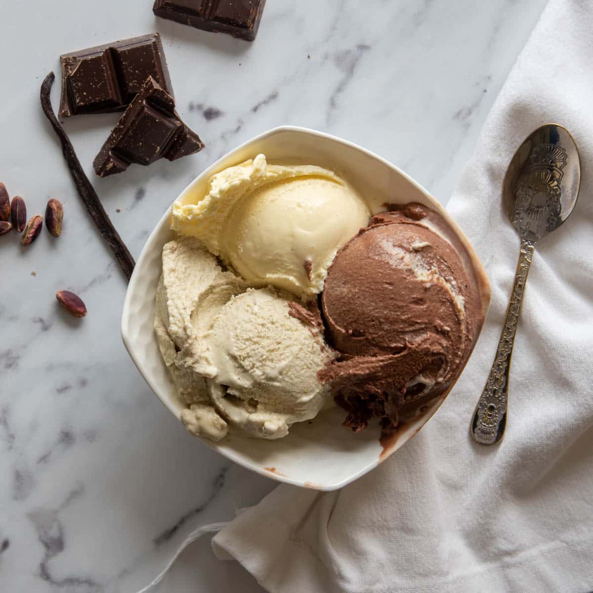 Gelato Italien Vanille, Chocolat et Pistache - En-tête