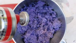 Gnocchis Végans Maison aux Pommes de Terre Violettes à l’Italienne - - Laissez refroidir la purée.