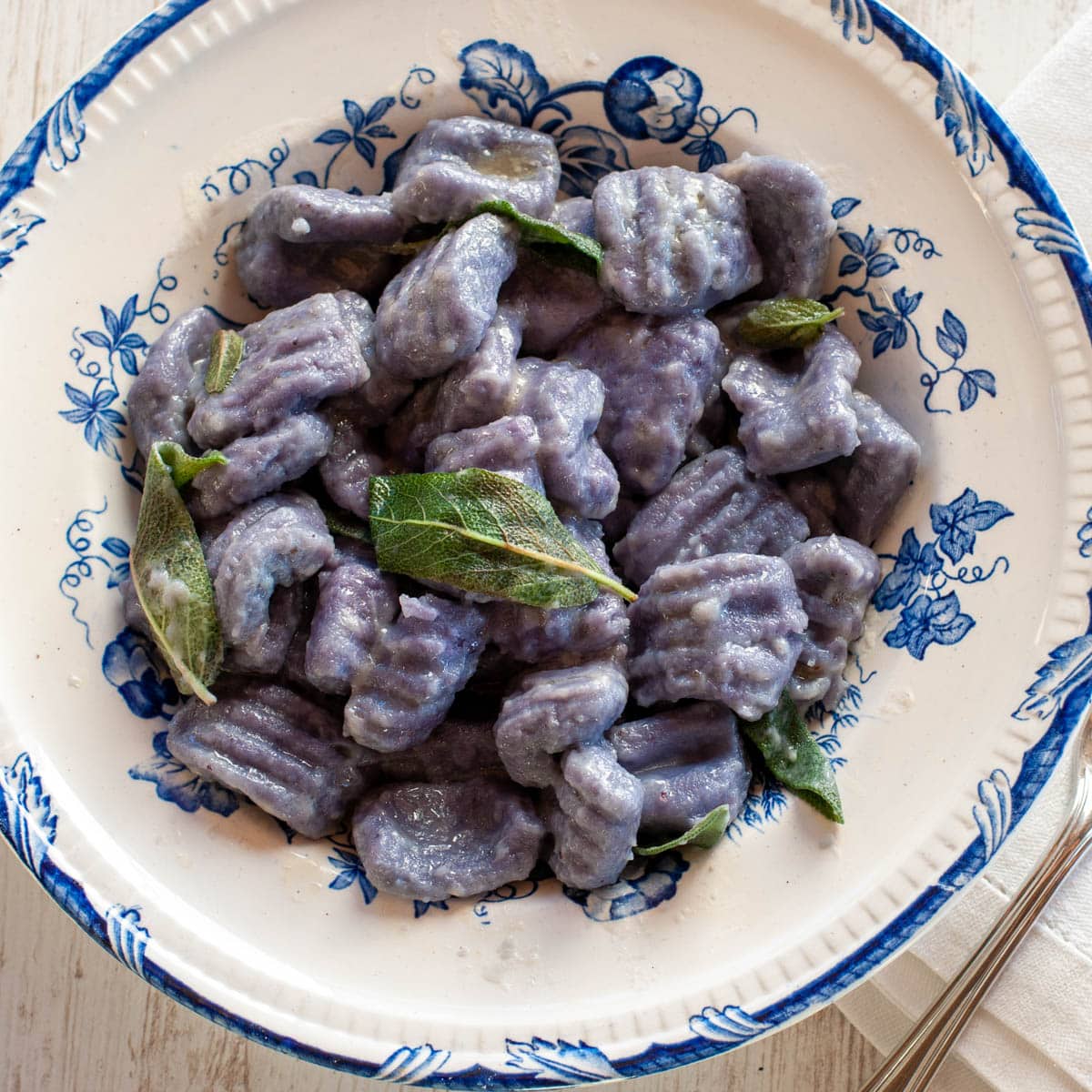 Gnocchis Végans Maison aux Pommes de Terre Violettes à l’Italienne - En-tête