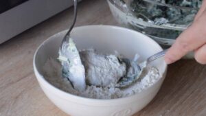 Gnudi ricotta épinards - Enrobez-le de farine
