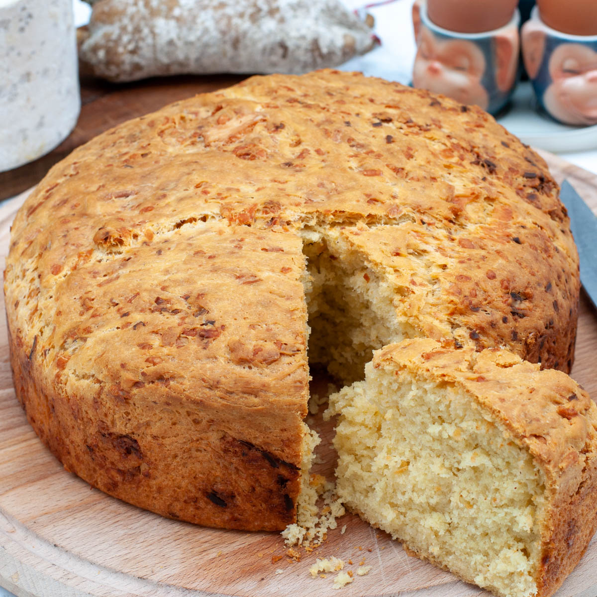Pain au fromage italien traditionnel - Crescia - En-tête