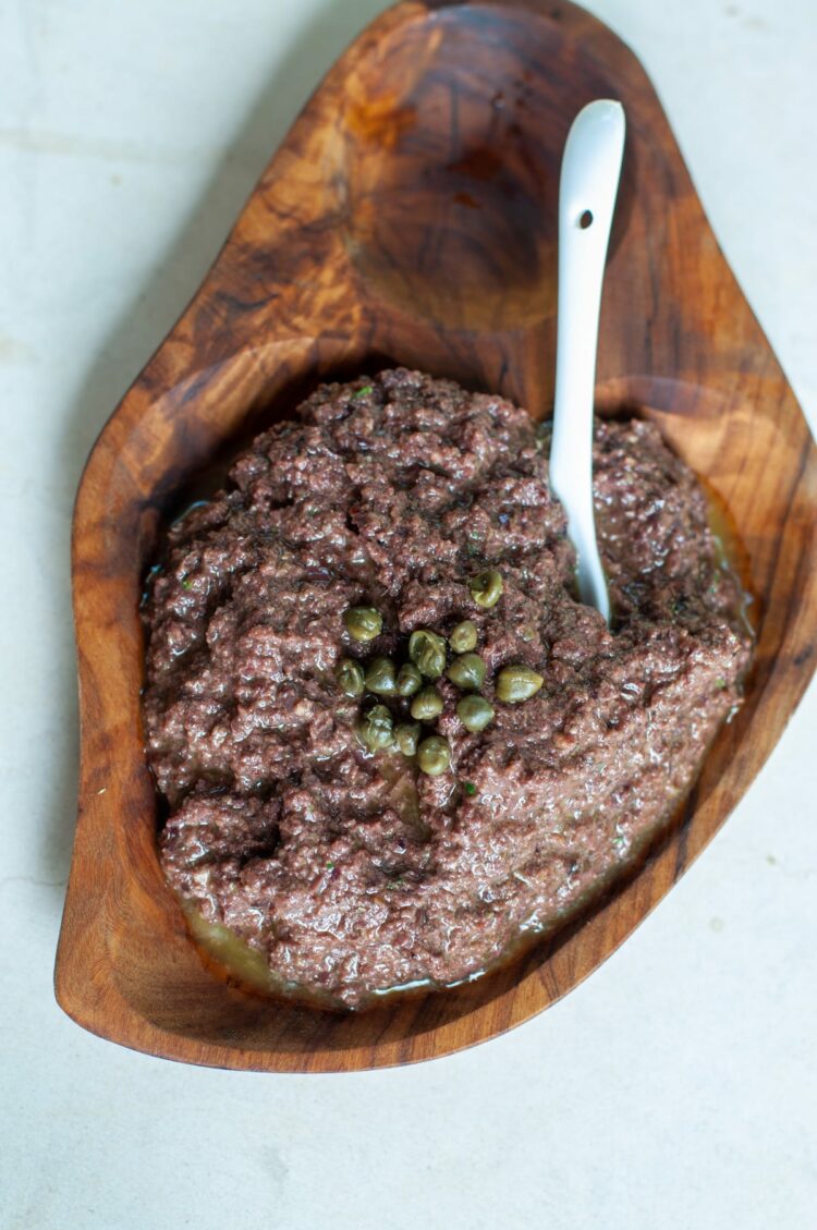 Recette de Tapenade d'Olives Noires avec Anchois et Ail - En-tête