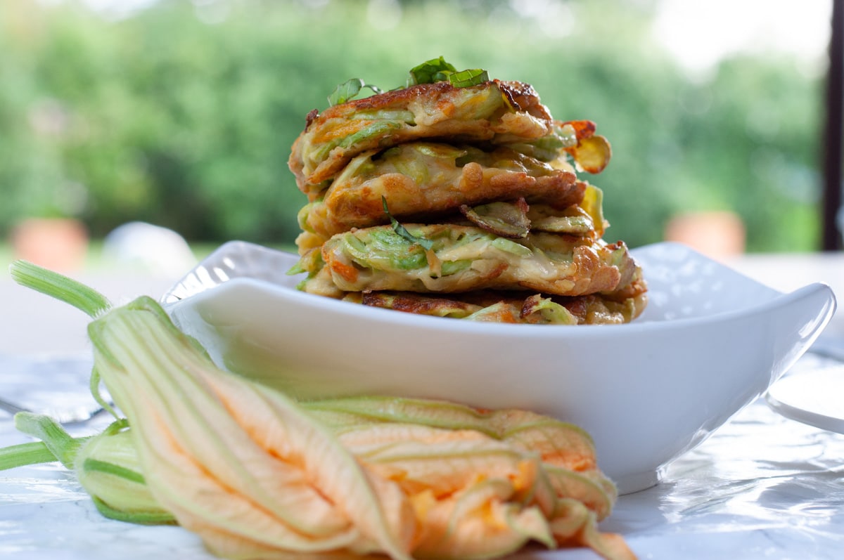 Recette de beignets de courgettes italiens avec fleurs de courgette - en-tête