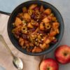 Recette traditionnelle de caponata sicilienne aux pommes : un accompagnement hivernal d’Italie - En-tête