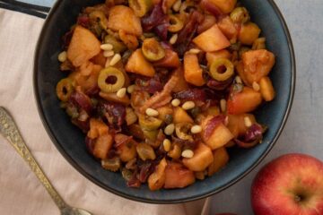 Recette traditionnelle de caponata sicilienne aux pommes : un accompagnement hivernal d’Italie - En-tête