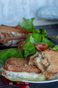 Recettes de Provola et Nduja pour le déjeuner - Servez immédiatement accompagné d'une salade fraîche