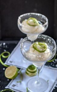 Sorbet au citron vert - Servez immédiatement ou conservez au congélateur