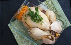 Bouillon de poulet maison - retrait du poulet cuit