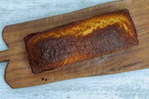 Cake à l'orange et à la noix de coco - démouler délicatement le gâteau