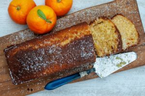 Cake à l'orange et à la noix de coco - servir le cake tranché