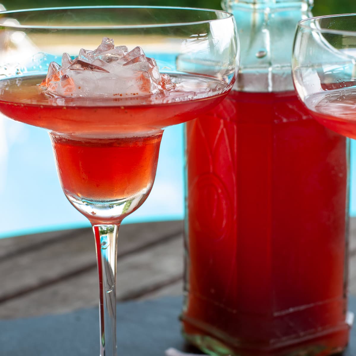 Comment préparer une liqueur de fraises fraîches maison - en-tête