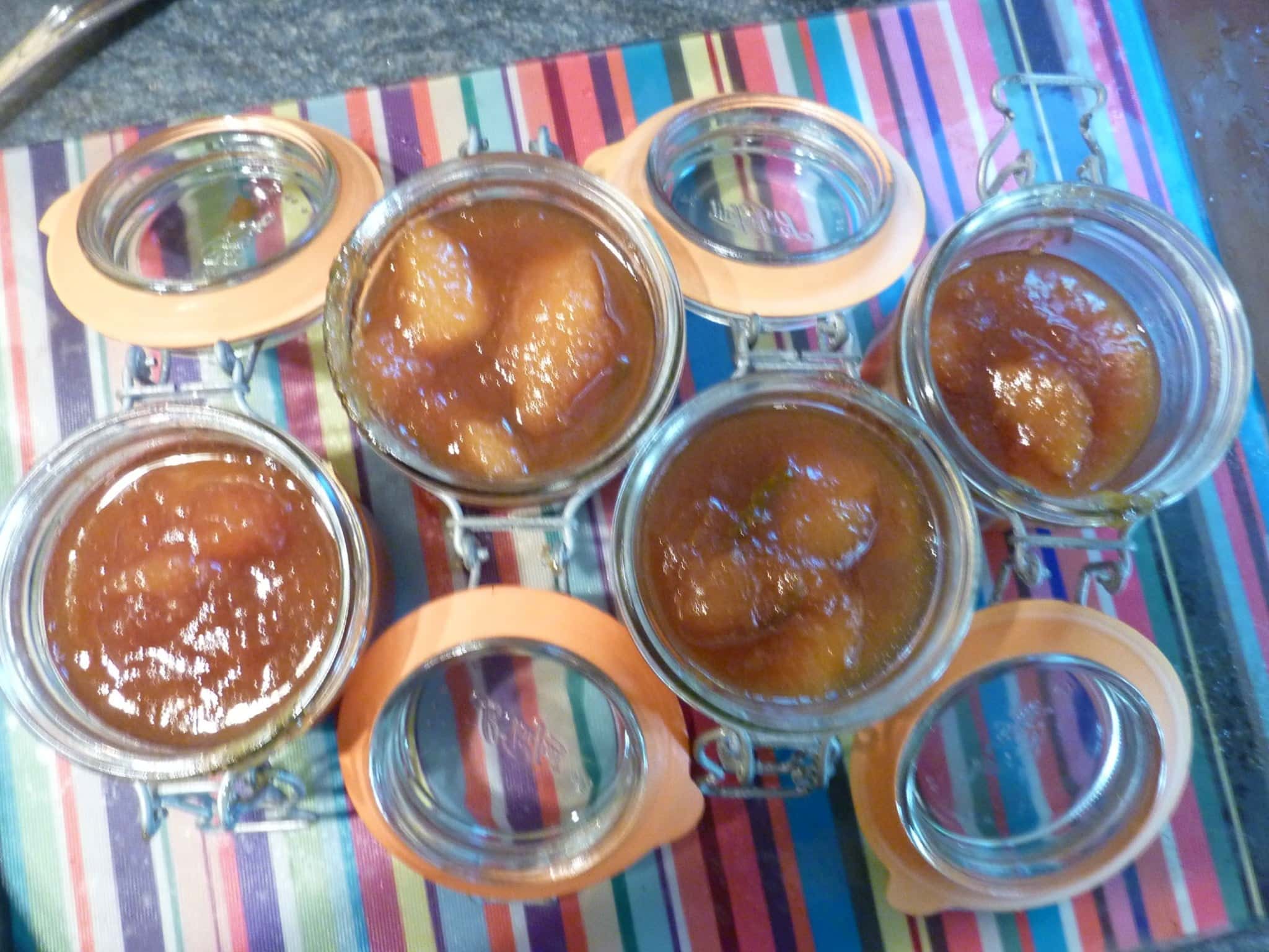 Confiture de pêches caramélisées - en-tête