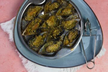 Cozze gratinate (moules gratinées à l'italienne) - en-tête