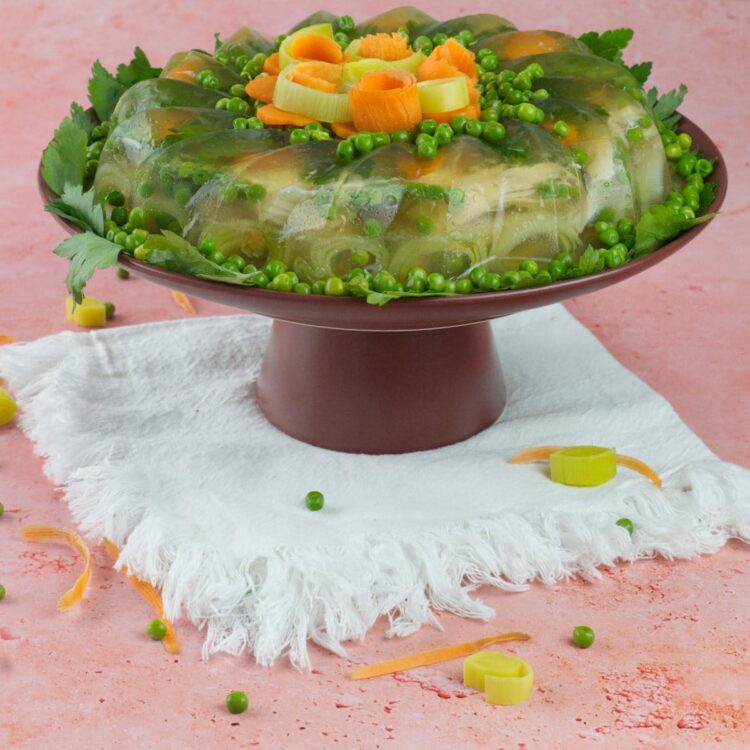 Gelée de poulet festive (Pollo in gelatina) - en-tête