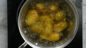 Gratin de pommes de terre et de courgettes trombetta (Teglia di patate e « trombette ») - Cuire les pommes de terre
