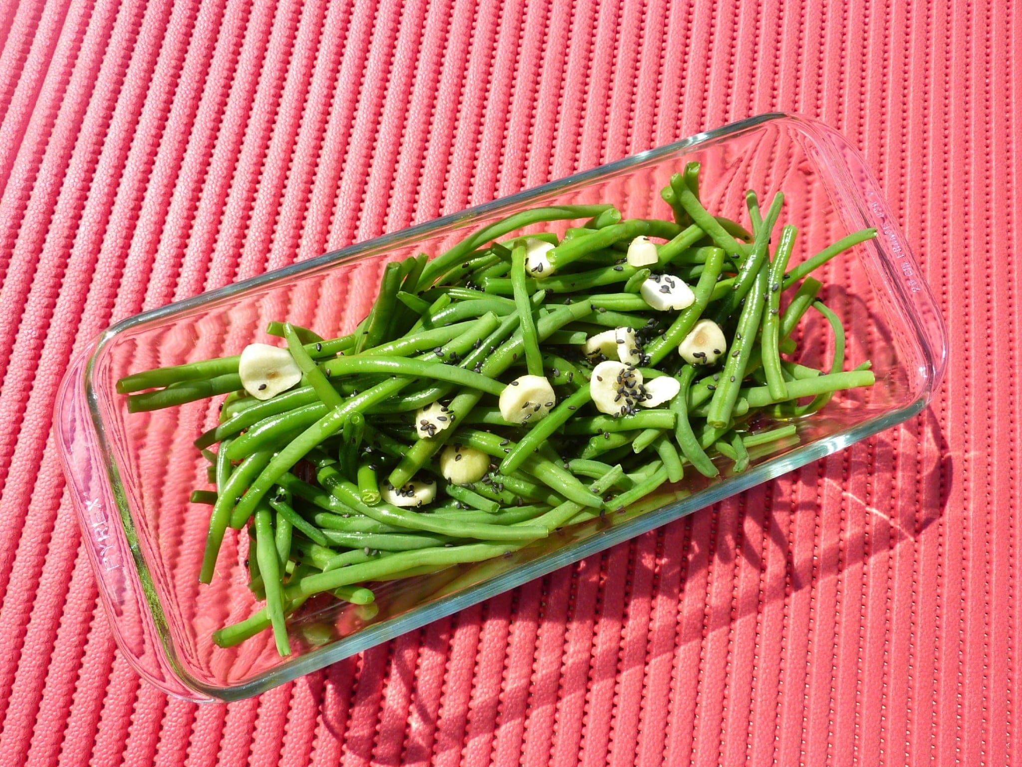 Haricots verts marinés à l'ail et au persil - en-tête