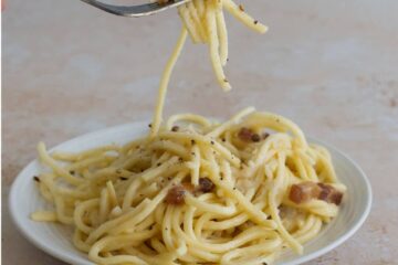 Les pâtes alla gricia préparées à Rome dans les années 70 - en-tête