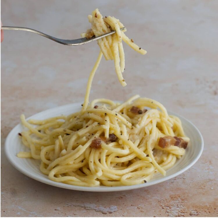 Les pâtes alla gricia préparées à Rome dans les années 70 - en-tête