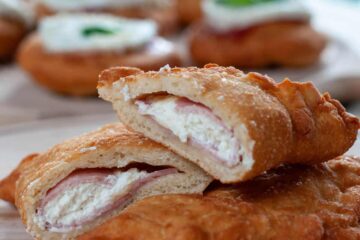 Panzerotto, calzone frit - en-tête