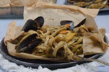Pâtes Mari e Monti (pâtes aux fruits de mer et aux cèpes en papillote) - en-tête