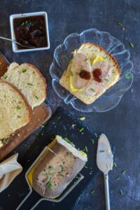 Recette de glaçage balsamique aux figues - servir avec le foie gras