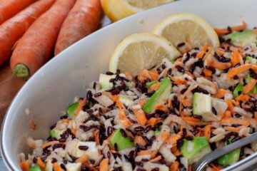 Recette de riz noir aux pommes, à l'avocat et aux carottes - en-tête
