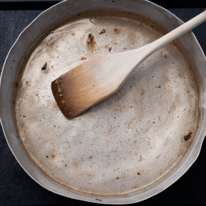 Rôti de bœuf maison - Préparer la sauce au cognac