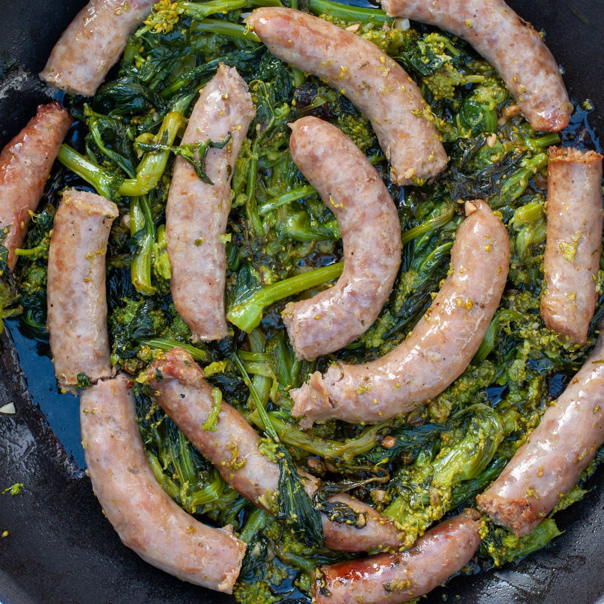 Saucisses et friarielli - en-tête