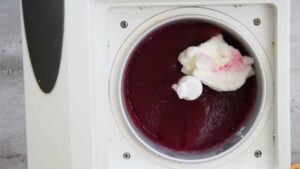 Sorbet de raisin Concord - incorporer la meringue italienne