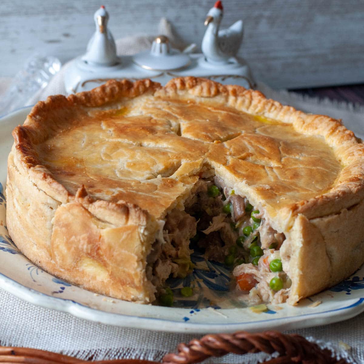 Tourte au poulet et aux champignons à double croûte - en-tête