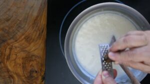 Tourte de tagliatelles aux champignons - Râper la noix de muscade