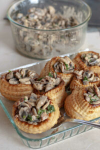 Vol-au-vent, aussi appelé bouchée à la reine - Garnir les vol au vent